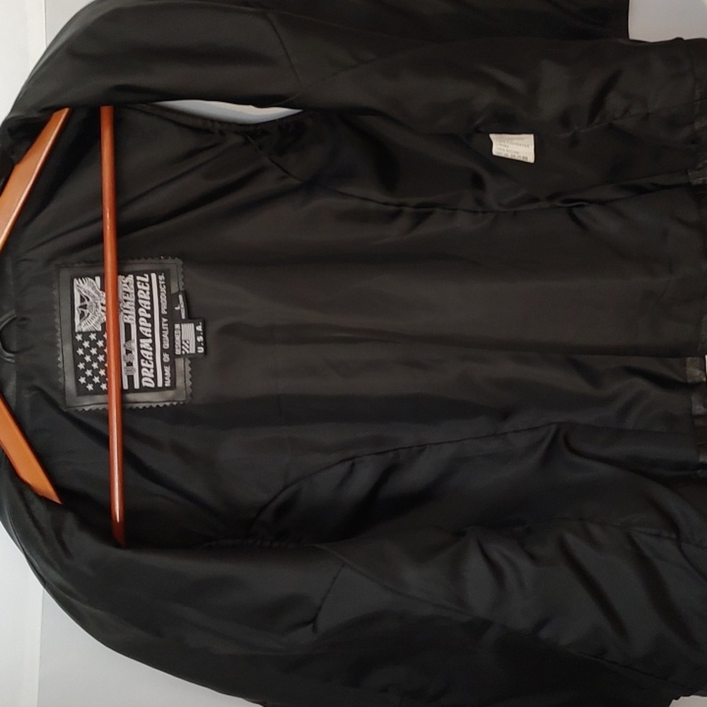 Women's black leather biker vest by 'Bikers Dream Apparel'. Size L - Picture 7 of 8